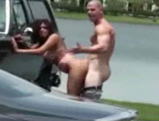 Watch video Couple fuck on a public sidewalk